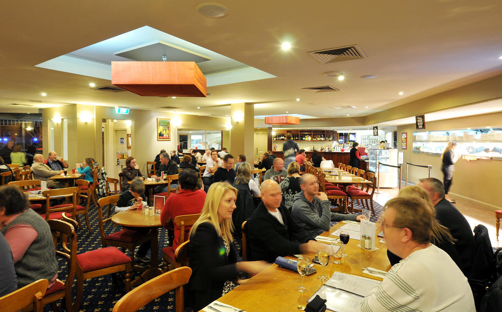National Hotel Complex Bendigo Buitenkant foto
